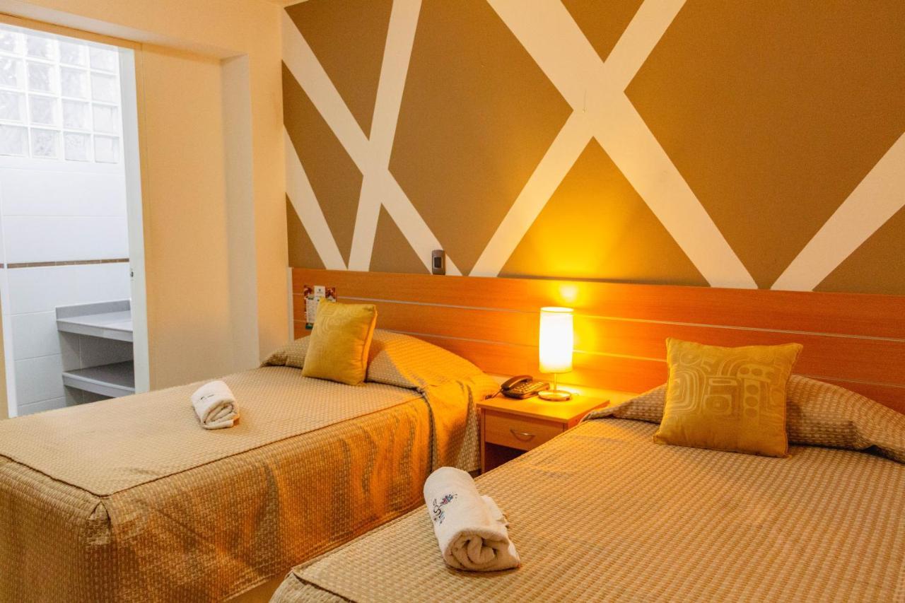 Hotel Mochiks Чиклайо Экстерьер фото